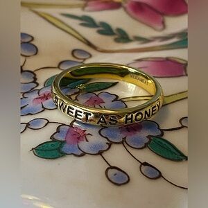 Verameat 'Soft as Silk, Sweet as Honey' Ring | 6 | Gold, Brass